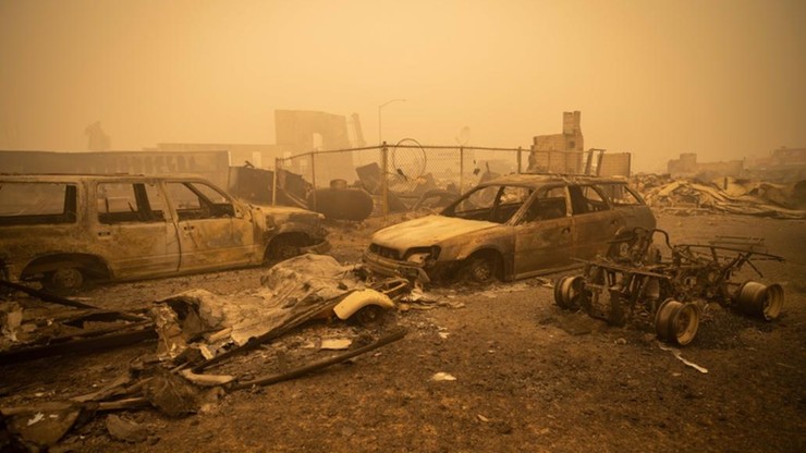 Kalifornia. Krajobraz jak po apokalipsie. Dym z ogromnych pożarów zagraża życiu