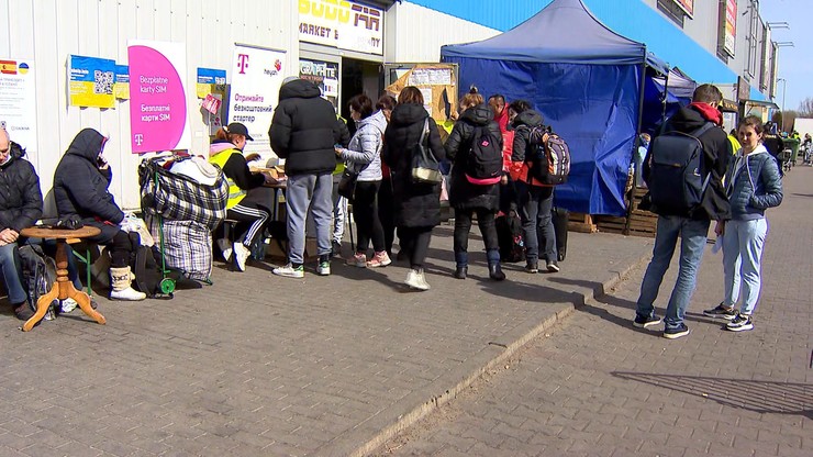 Wojna w Ukrainie. Media: uchodźcy wojenni nie chcą do Szwecji. Boją się mafii