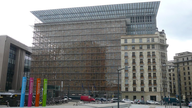Ewakuacja nowego budynku Rady Europejskiej i Rady UE. Kilkanaście osób zatruło się gazem