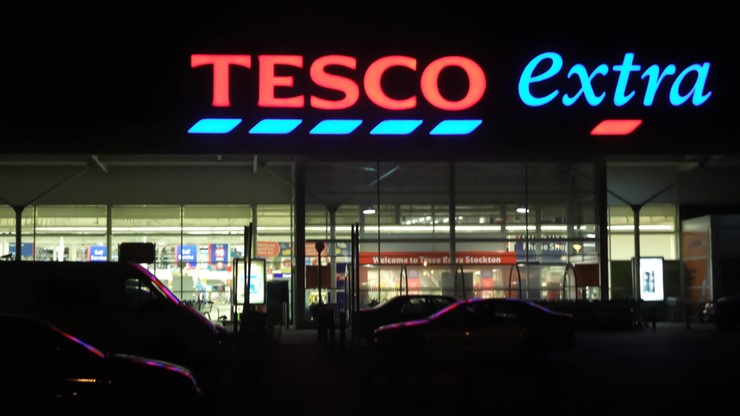 Sieć sklepów Tesco zapowiada redukcję 9 tys. miejsc pracy w Wielkiej Brytanii