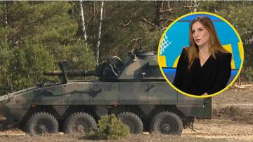 Wóz bojowy z działem i załogą oraz kobieta mówiąca w okręgu.