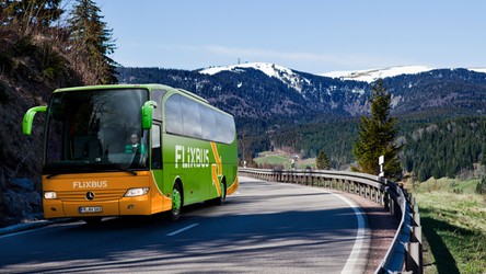FlixBus znowu stawia na ekologię. Ruszają testy paneli słonecznych na autobusach