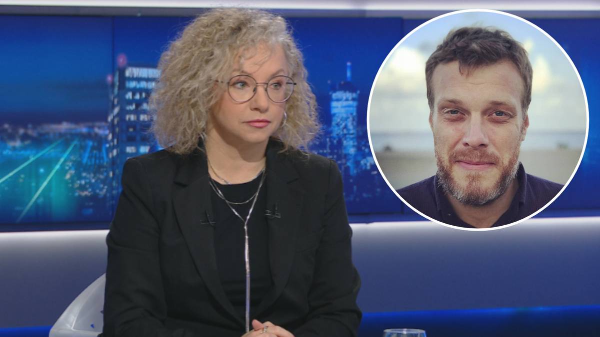 Kobieta w studiu telewizyjnym przed niebieskim ekranem, z wklejonym w prawym górnym rogu okrągłym zdjęciem mężczyzny.