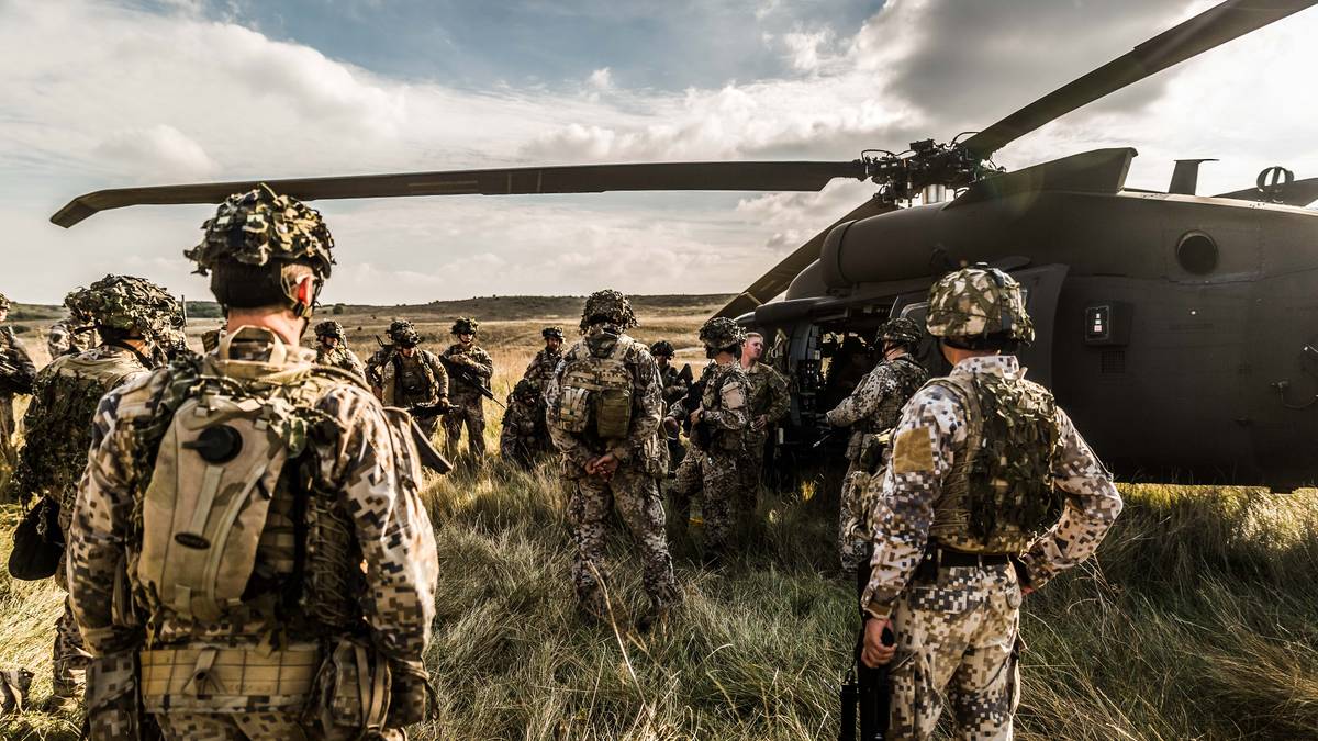 "Zombifikacja ludności". Szef rosyjskiego wywiadu o gotowości NATO do wojny