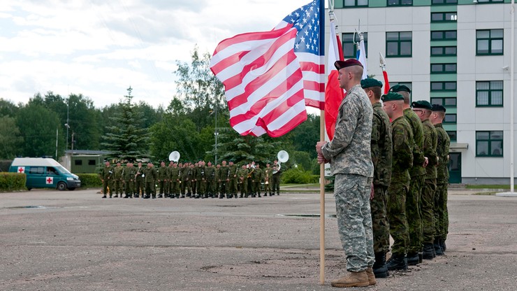 Priorytety USA na szczyt NATO w Warszawie: wzmocnienie na wschodzie i działania na południu