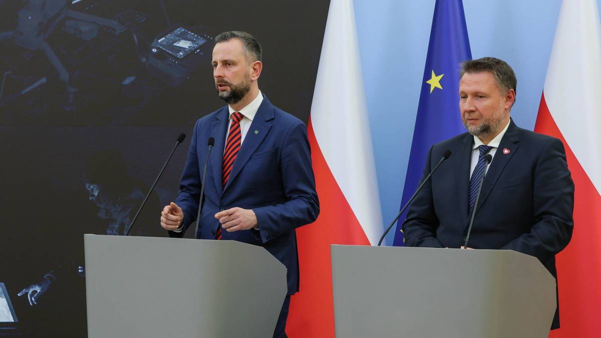 Konferencja prasowa z udziałem wicepremiera Władysława Kosiniaka-Kamysza i ministra Marcina Kierwińskiego, podczas której ogłoszono operację "Horyzont" mającą na celu zwiększenie bezpieczeństwa infrastruktury krytycznej.