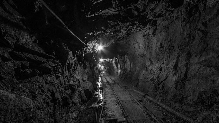 Sześciu górników poszkodowanych w wypadku podziemnej kolejki w Jaworznie