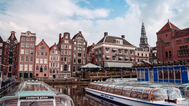 Holandia. Amsterdam wprowadza ograniczenia w zakupie domów na wynajem