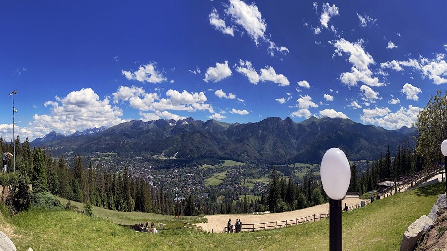 Panorama na Tatry z Gubałówki w Zakopanem. Fot. Patryk Staroń / TwojaPogoda.pl