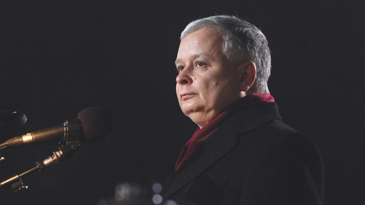 Zniszczono tablice na rondzie Lecha Kaczyńskiego w Białej Podlaskiej