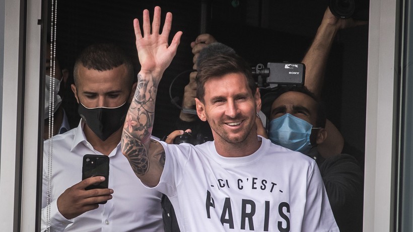 Leo Messi powitany na podparyskim lotnisku jak bohater (ZDJĘCIA)