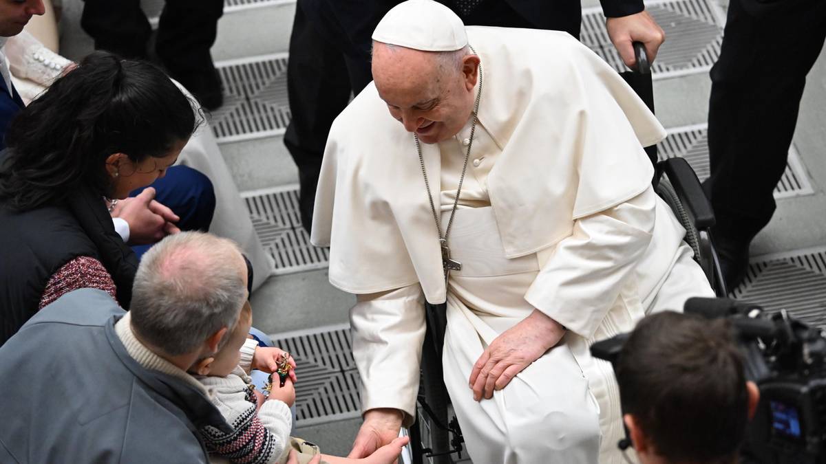 Papież Franciszek jest chory. Nie mógł odczytać przemówienia