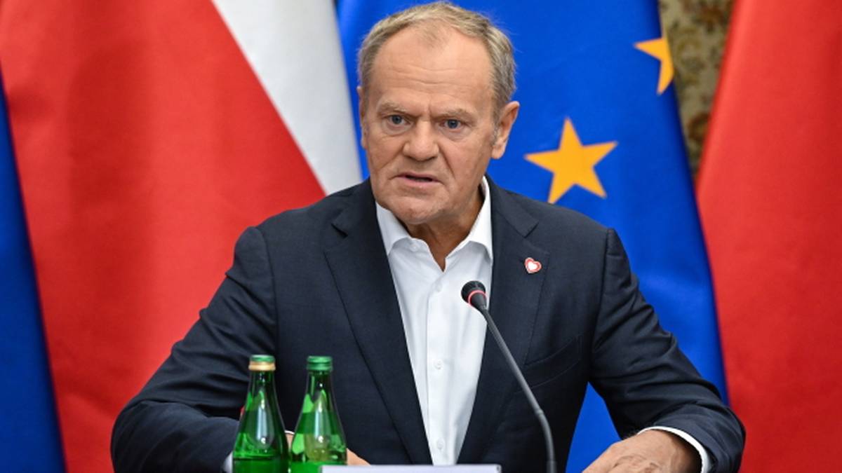 Pilna odprawa służb po atakach w szkołach. Premier zabrał głos