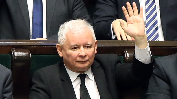 Zwolennicy teorii spiskowych, którzy przejęli Polskę - "Guardian" o Kaczyńskim i PiS