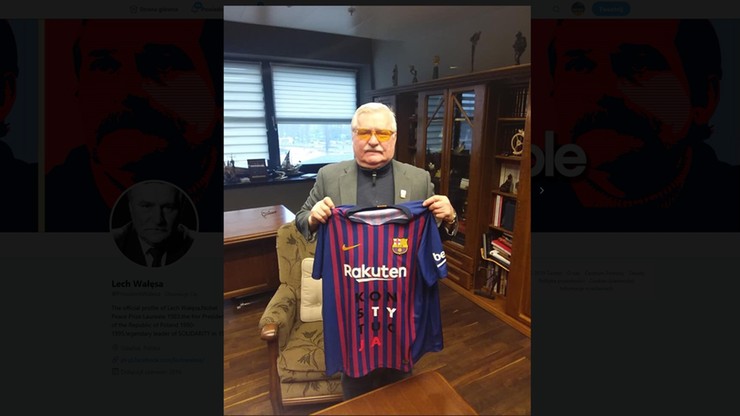 Wałęsa niemal jak Messi. Dostał koszulkę Barcelony... z napisem "konstytucja"