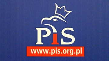 Pieniądze z PCK miały zasilać kampanie polityków PiS. Śledztwo umorzone. "To nie koniec tej sprawy"