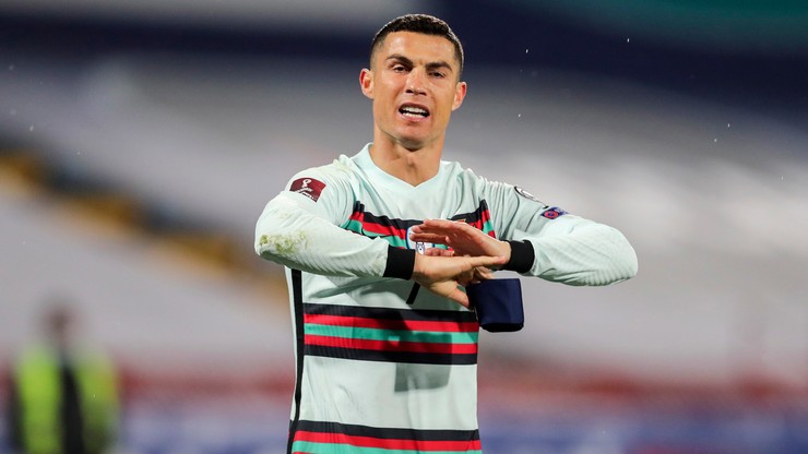 Kapitańska opaska Cristiano Ronaldo sprzedana za 75 tys. dolarów