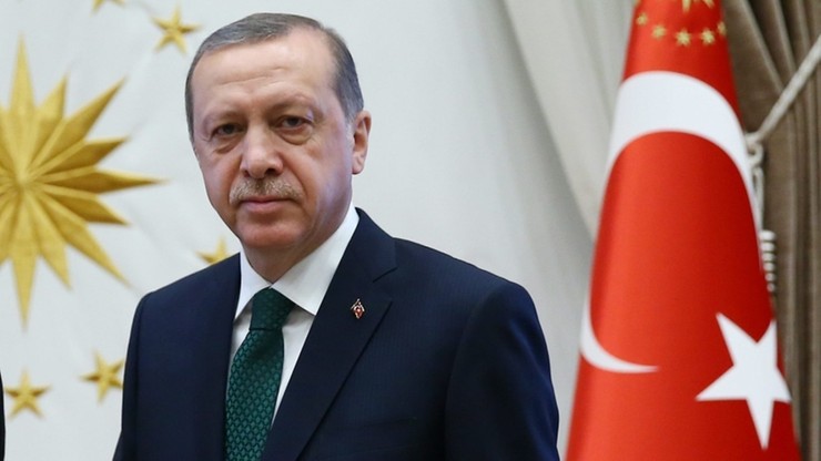 Erdogan: UE powinna w tym miesiącu znieść wizy dla Turków