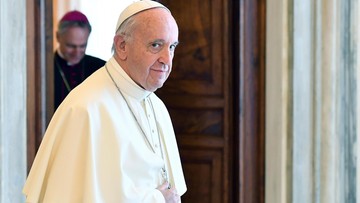 Papież: spotkanie z uchodźcami rozprasza strach i wypaczone ideologie