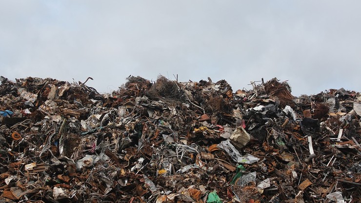 Polsko-czeski spór o 20 ton odpadów. TSUE odrzucił skargę Komisji Europejskiej na Czechy
