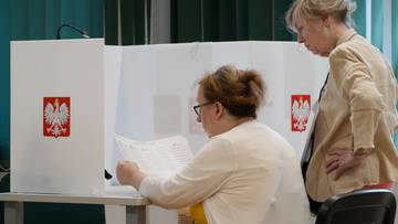 Polacy wciąż się wahają. Co czwarty może zmienić wyborczą decyzję