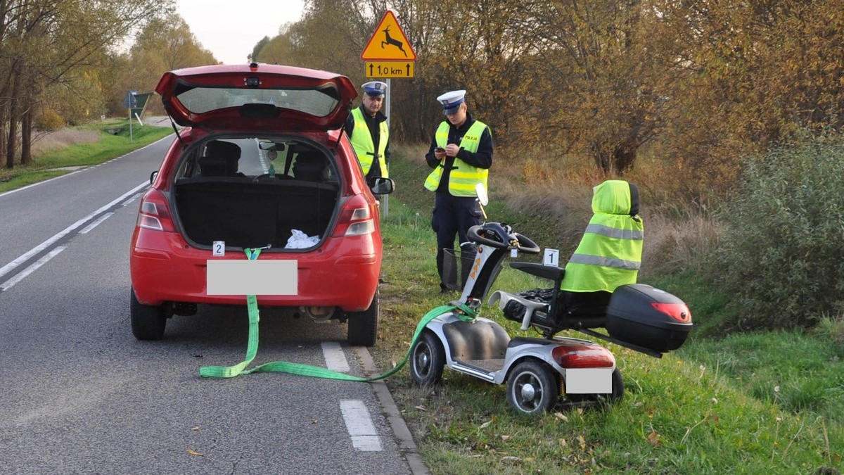 Ninków. Śmierć 92-latka na wózku inwalidzkim. Holował go samochód osobowy