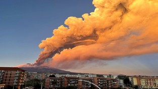 17.02.2021 07:00 Etna pluje lawą i popiołami, Fuego emituje pierścienie dymu, a u podnóży wulkanu Taal trwa ewakuacja