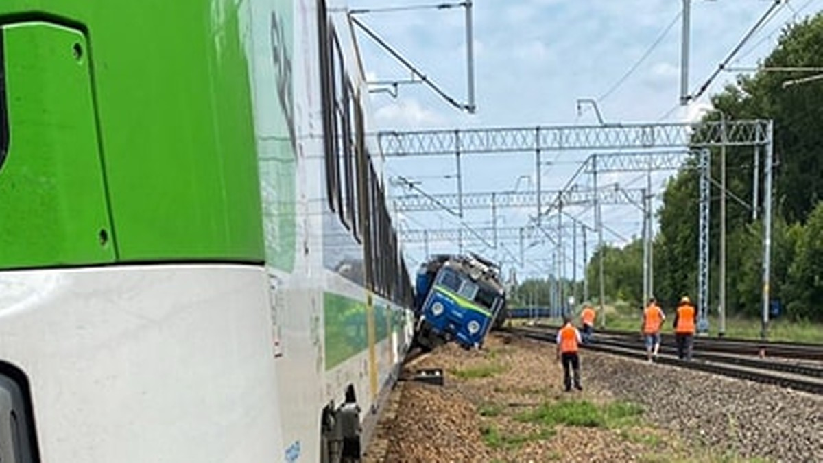 Skierniewice. Zderzenie pociągów towarowego i osobowego. Wstrzymano ruch