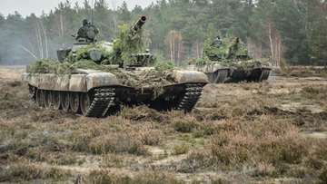 "Czołgi T-72 w znacznej liczbie". Szef BBN o polskim wsparciu dla Ukrainy
