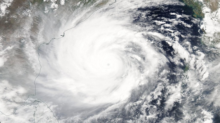 Zdjęcie satelitarne cyklonu Amphan. Fot. NASA.