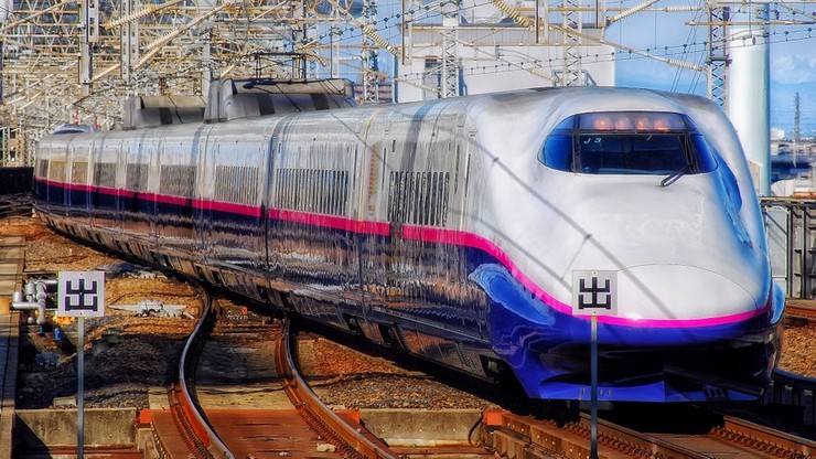 Japońska kolej przeprasza, bo pociąg odjechał 25 sekund za wcześnie. "Niewybaczalna niedogodność"
