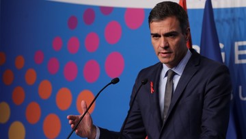 Wzrasta liczba nielegalnych migrantów w Hiszpanii. Sanchez zrywa z polityką "otwartych drzwi" 