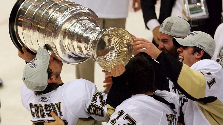 NHL: "Pingwiny" zaczęły play off od wygranej