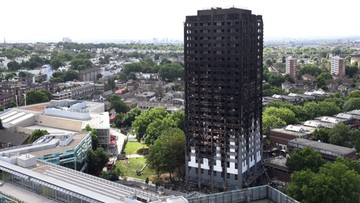Londyn: protestujący wdarli się do ratusza. Żądają pomocy dla ofiar pożaru Grenfell Tower