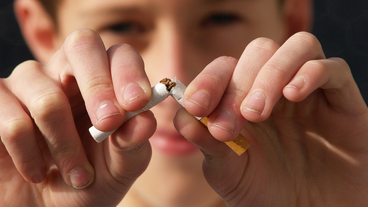 Wielka Brytania zakaże palenia papierosów? Chodzi o pewną grupę obywateli