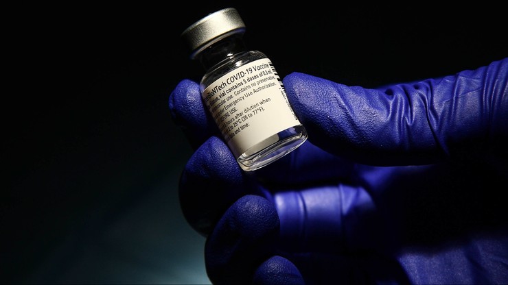 Von der Leyen: Komisja Europejska kupi 300 mln dodatkowych szczepionek Pfizera