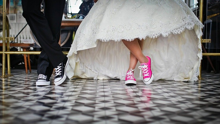 Więcej ślubów cywilnych niż kościelnych. Włosi wolą zawierać małżeństwa w urzędach