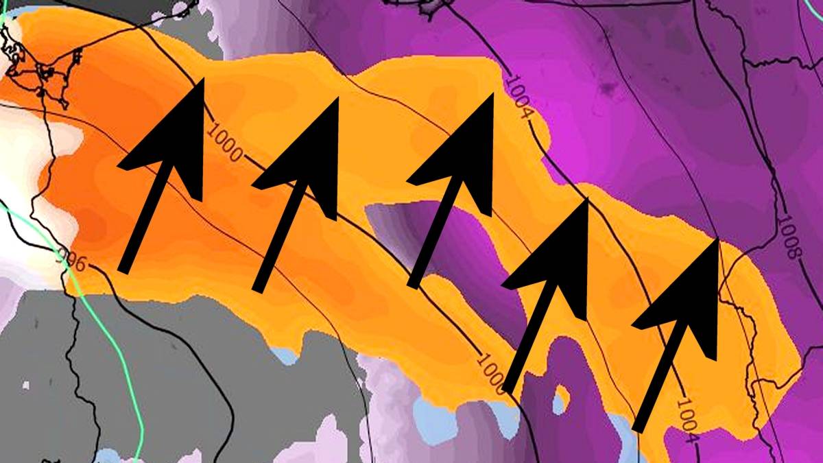 Strefa marznących opadów nad Polską. Fot. wxcharts.com