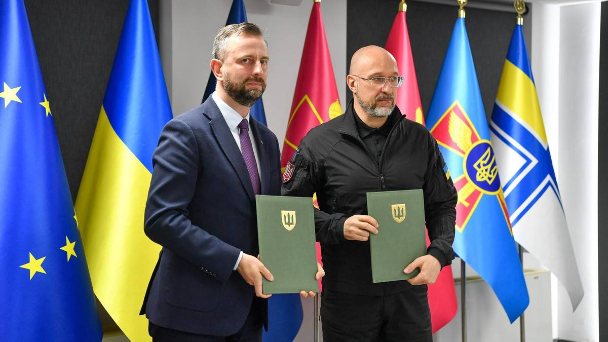 Szef MON w Kijowie. "Podpisaliśmy trzy ważne porozumienia"