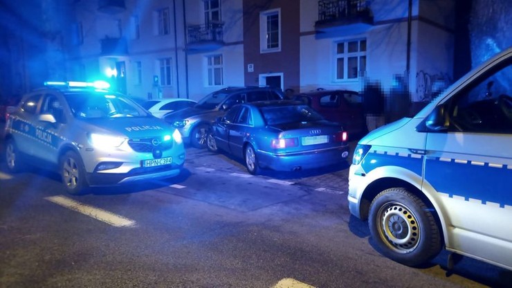 Sopot. Pijany 65-latek uciekał policjantom. Uderzył w kilka aut i radiowóz