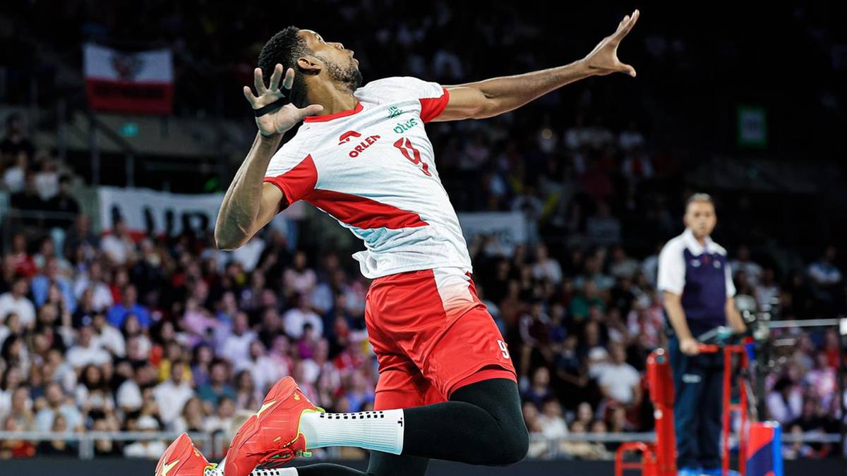 Polish volleyball team advances to semifinals; Leon: best tournament awaits in Milan