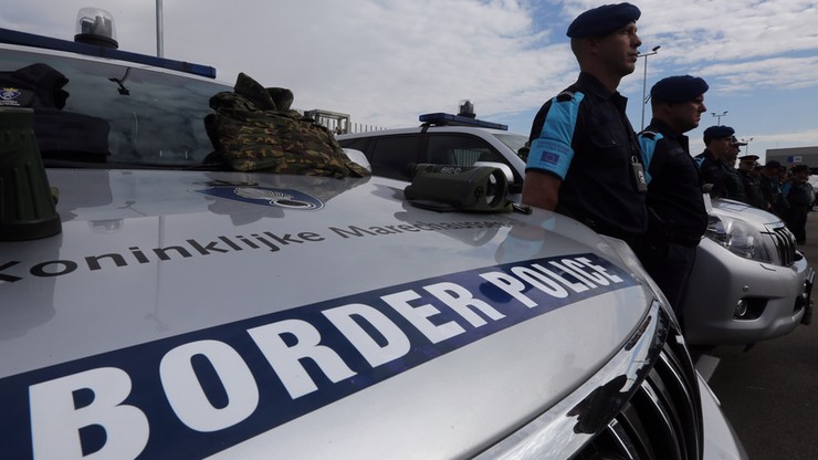 Ochrona granic, zarządzanie migracją - kraje UE zatwierdziły porozumienie ws. wzmocnienia Frontexu