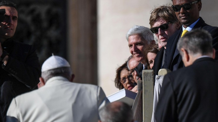 Robert Redford rozmawiał z papieżem Franciszkiem na Placu św. Piotra