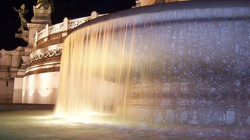 Turystka zamoczyła stopę w fontannie w Rzymie. Usłyszała zarzut, zapłaci 450 euro kary