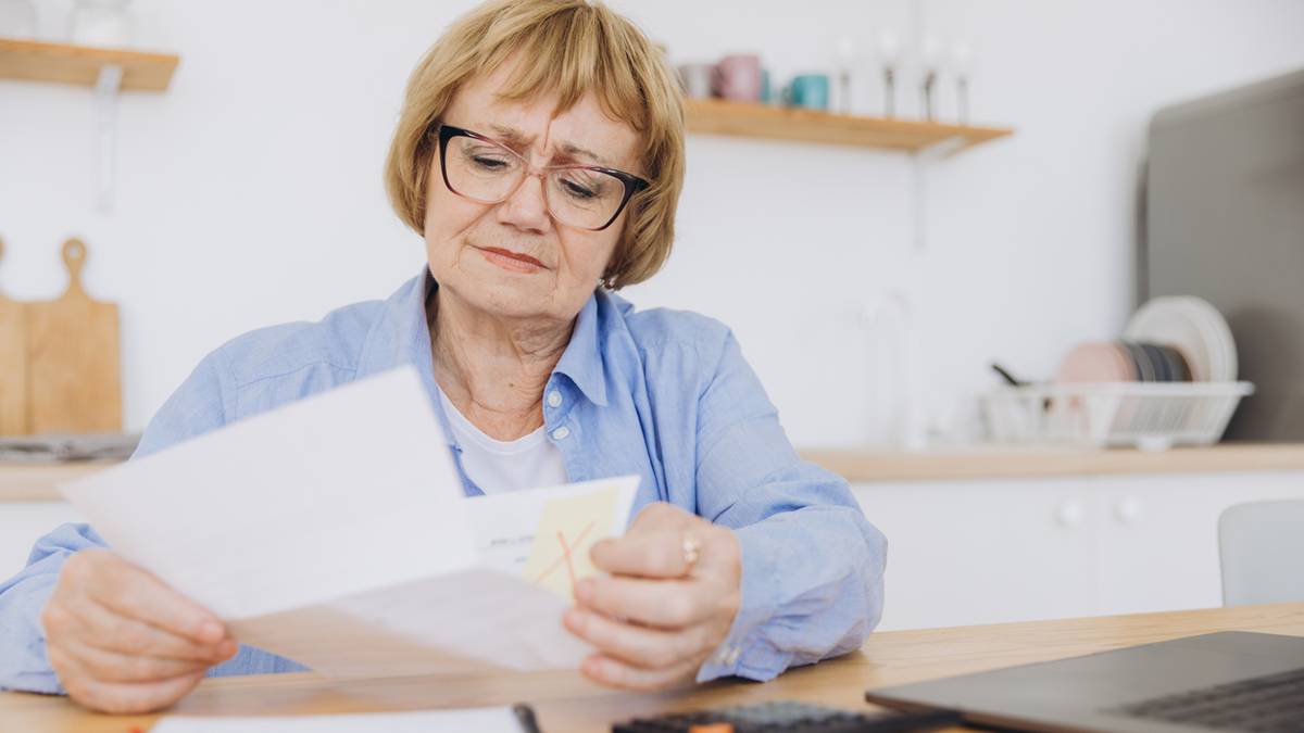 Tysiące seniorów nie dostało renty wdowiej. ZUS podał najczęstsze powody odmowy