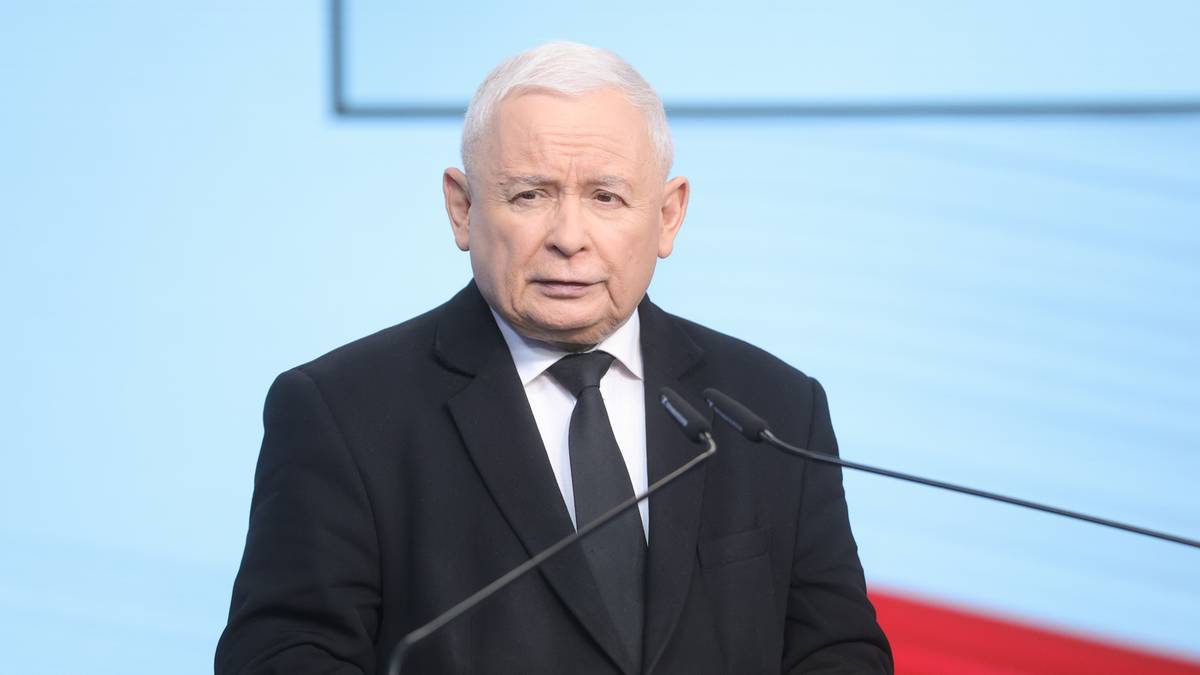 "Ręce mi opadają". Kaczyński o słowach marszałka Hołowni