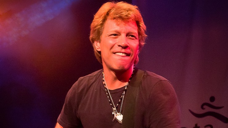 Jon Bon Jovi i Bryan Adams i zakażeni koronawirusem. Artyści odwołali koncerty. Obaj są zaszczepieni