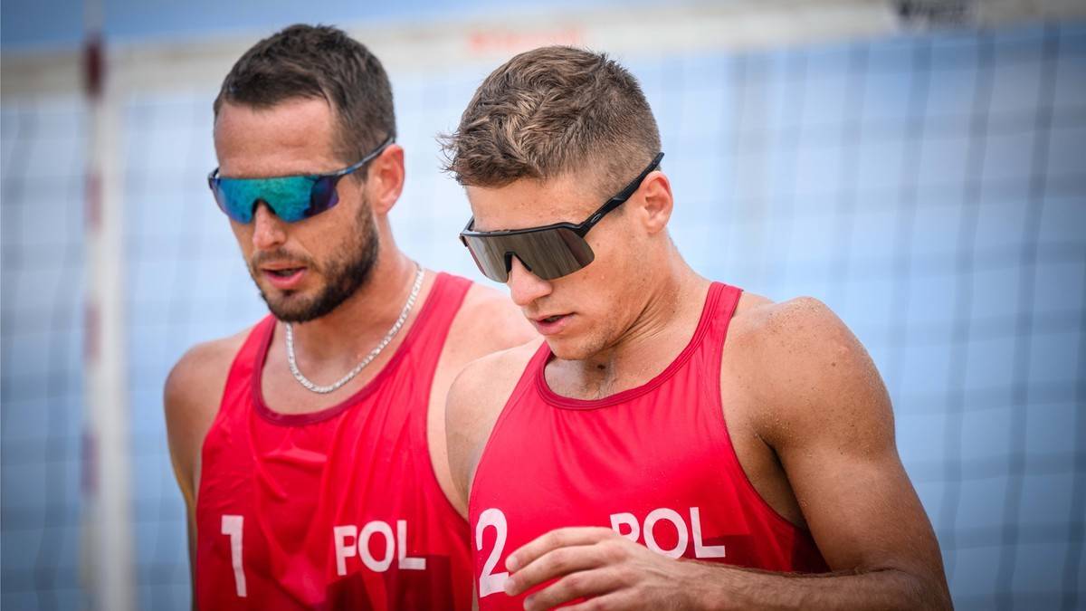 Polscy siatkarze plażowi przegrali dwa mecze i nie mają szans na awans z grupy