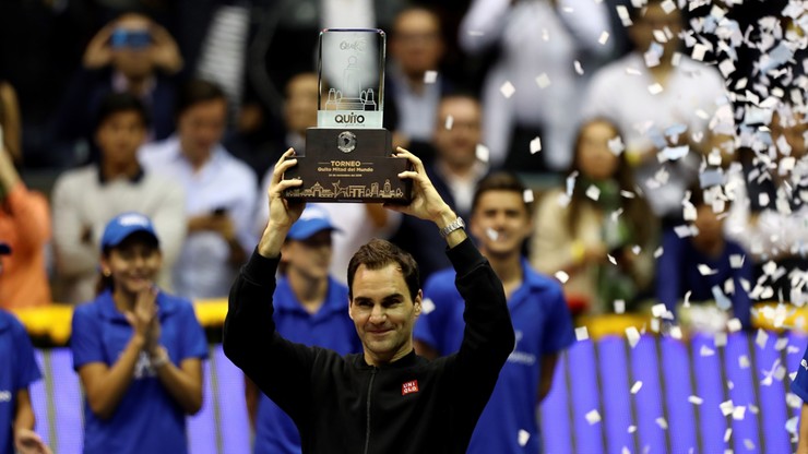 Federer i Zverev obsypani różami w Quito
