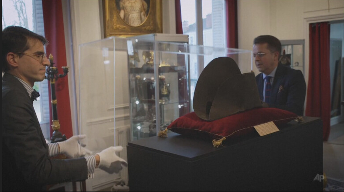 Paryż: Bikorn Napoleona sprzedany na aukcji. Kosztował 1,9 mln euro